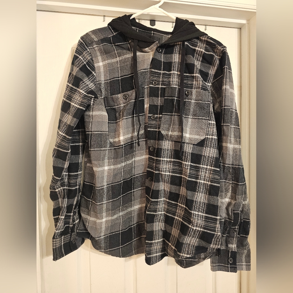 NWT Black/Gray/White Button-up Shirt with Black Hood. Size:M.